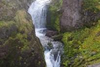 waterfall-2757689_640